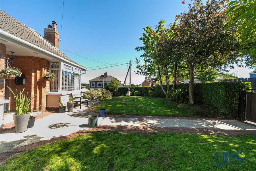 73 Upper Dunmurry Lane