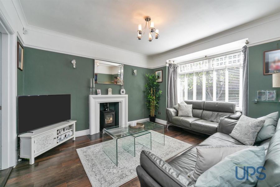 73 Upper Dunmurry Lane