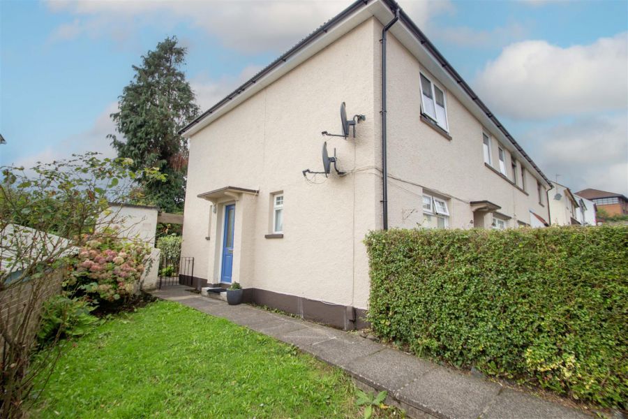 Apt, 30 Slieveban Drive