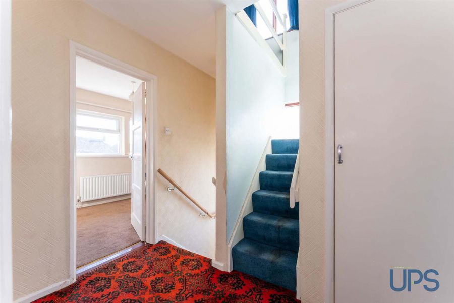 22 Riverdale Park West
