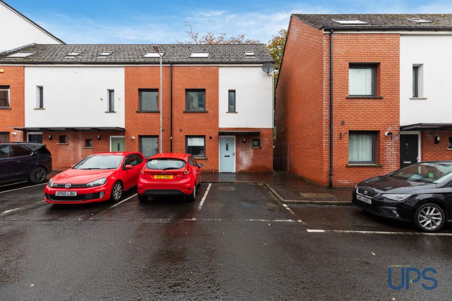 8 Ross Mill Avenue