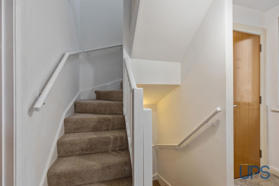 8 Ross Mill Avenue