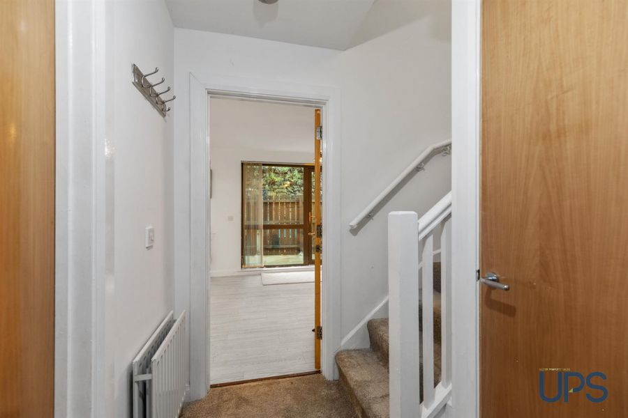 8 Ross Mill Avenue