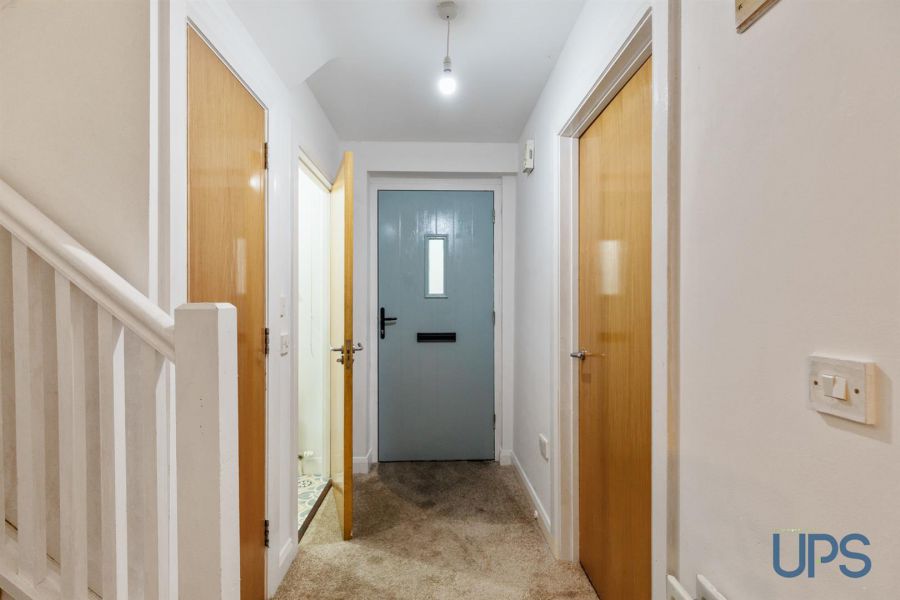 8 Ross Mill Avenue
