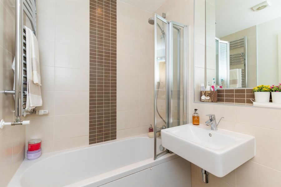 Apt 15 1A Mayfield Square