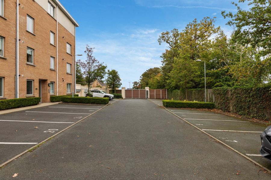 Apt 15 1A Mayfield Square Apt 15 1A Mayfield Square