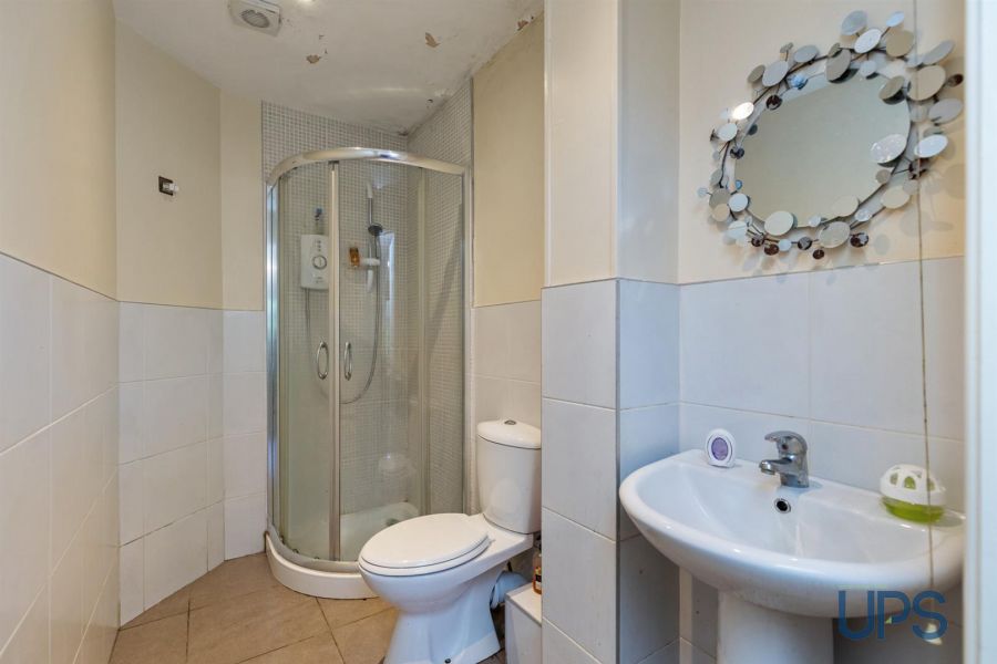 Apt 15 Casement Manor 91 -93 Andersonstown Road Apt 15 Casement Manor 91 -93 Andersonstown Road