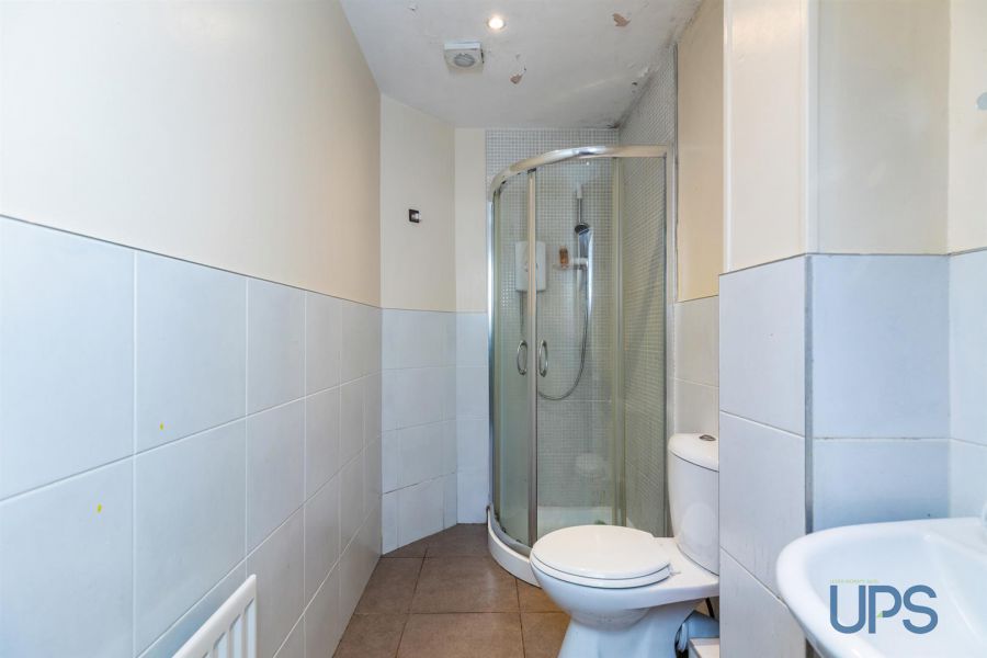 Apt 15 Casement Manor 91 -93 Andersonstown Road Apt 15 Casement Manor 91 -93 Andersonstown Road