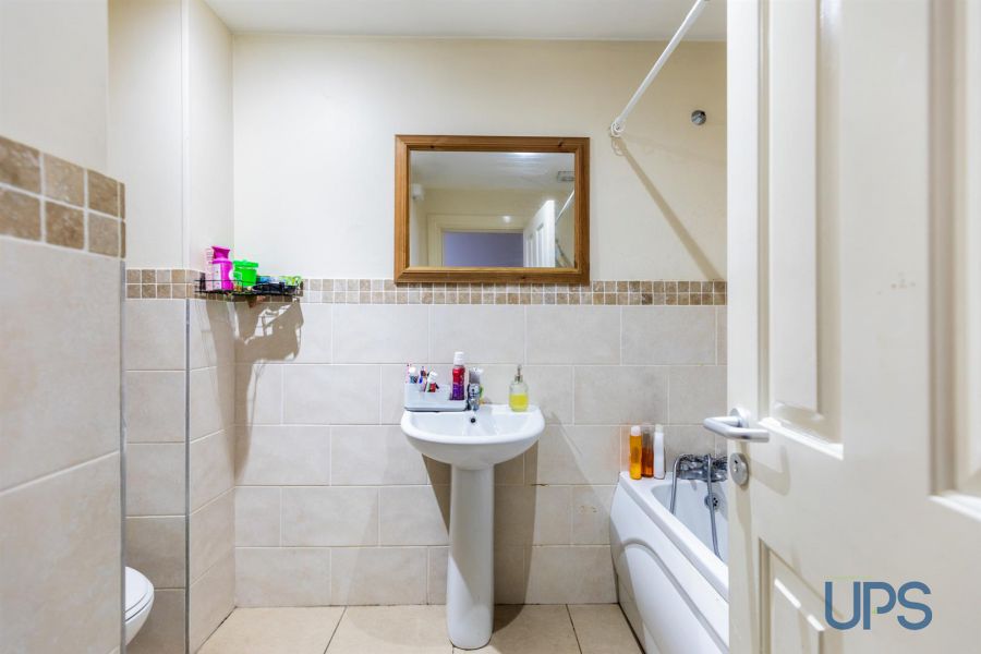 Apt 15 Casement Manor 91 -93 Andersonstown Road Apt 15 Casement Manor 91 -93 Andersonstown Road