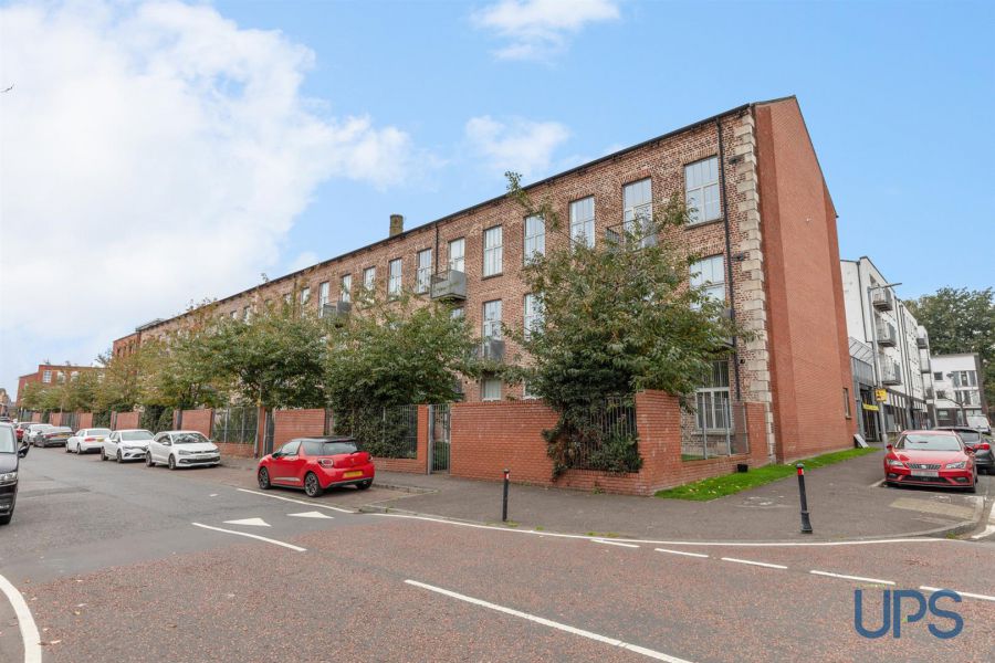 12 The Ross Building, Odessa Street