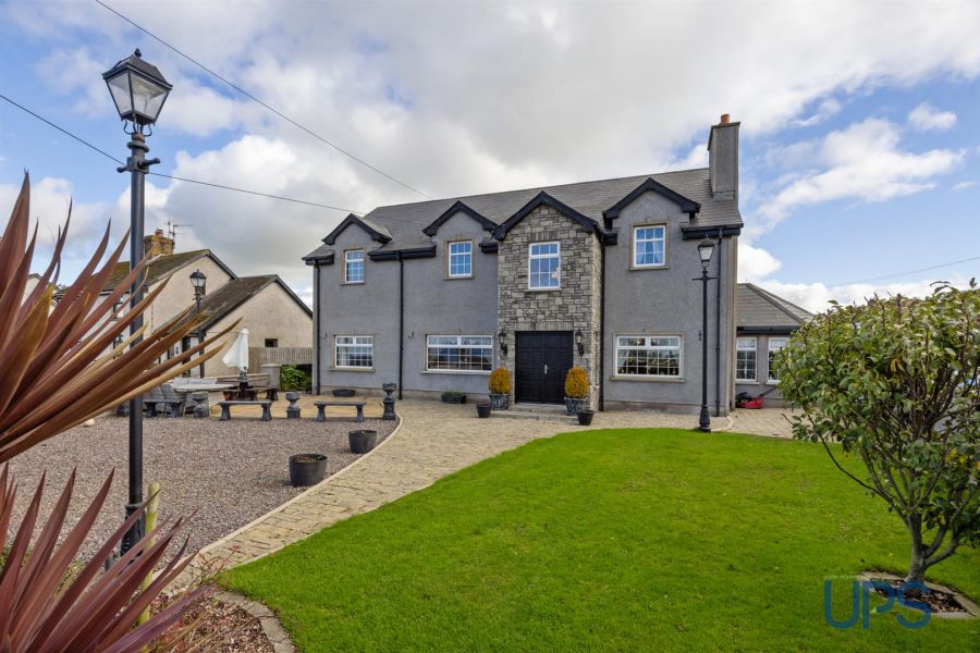 Large Detached House with Annex, 32 Derrymore Road Large Detached House with Annex, 32 Derrymore Road