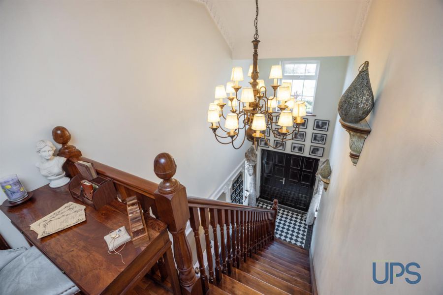 Large Detached House with Annex, 32 Derrymore Road Large Detached House with Annex, 32 Derrymore Road