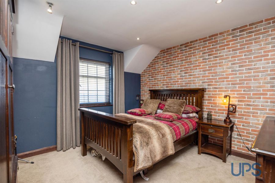 Large Detached House with Annex, 32 Derrymore Road