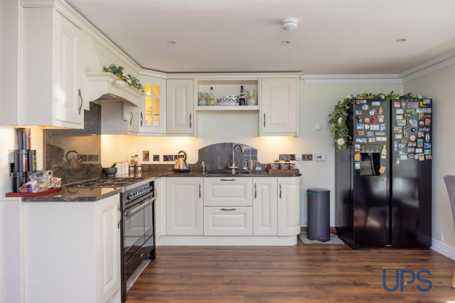 Large Detached House with Annex, 32 Derrymore Road Large Detached House with Annex, 32 Derrymore Road