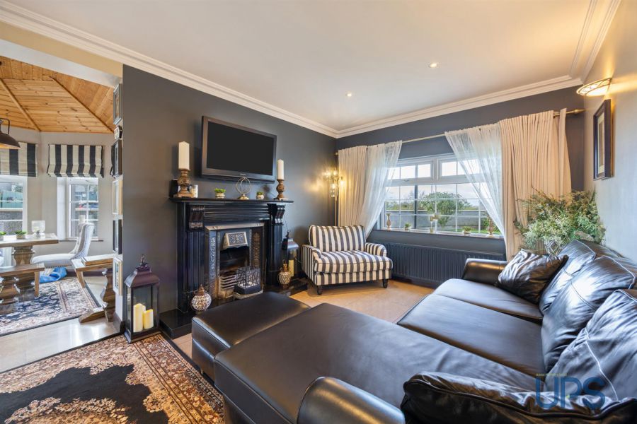 Large Detached House with Annex, 32 Derrymore Road Large Detached House with Annex, 32 Derrymore Road