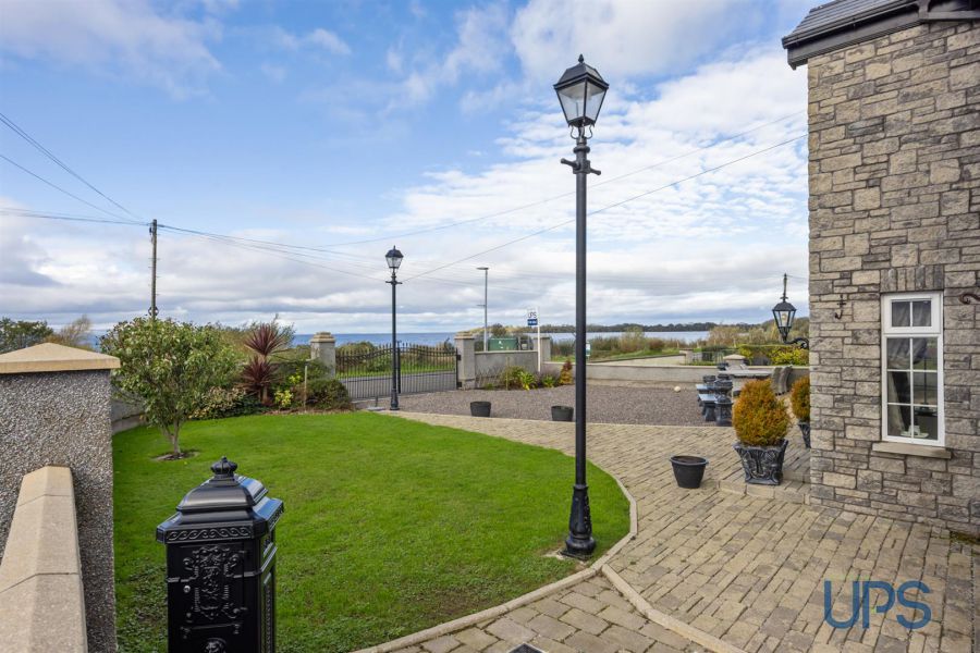 Large Detached House with Annex, 32 Derrymore Road Large Detached House with Annex, 32 Derrymore Road