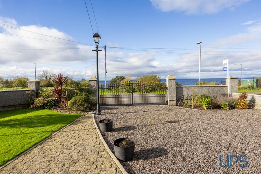 Large Detached House with Annex, 32 Derrymore Road Large Detached House with Annex, 32 Derrymore Road