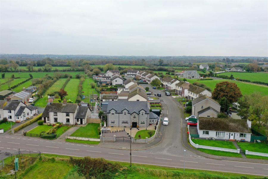 Large Detached House with Annex, 32 Derrymore Road Large Detached House with Annex, 32 Derrymore Road