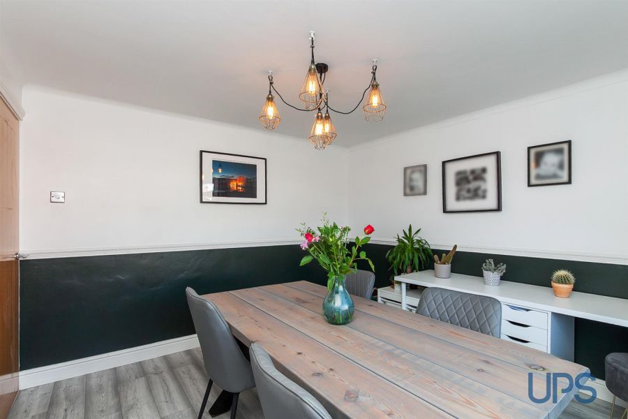 22 Brooke Crescent 22 Brooke Crescent