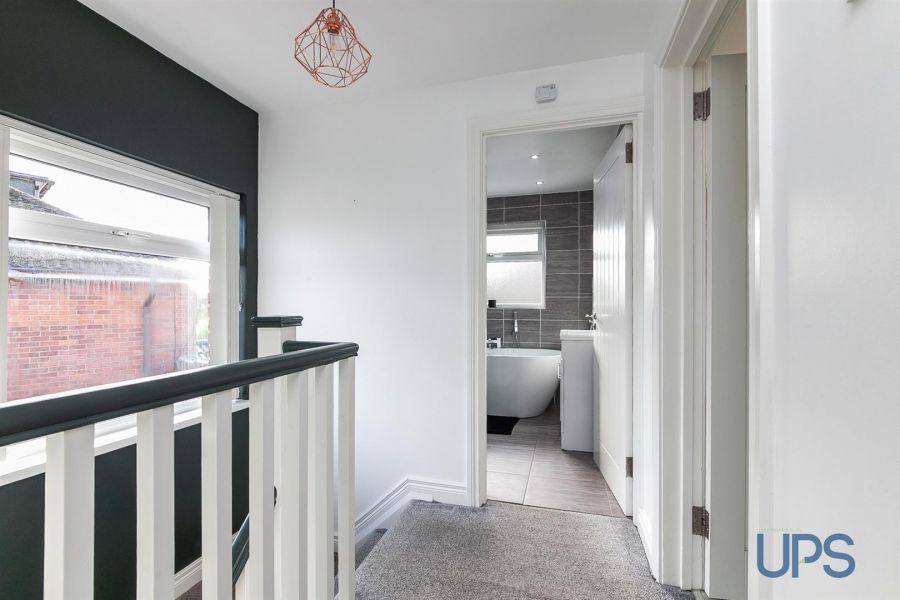 22 Brooke Crescent 22 Brooke Crescent