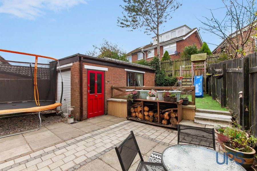 22 Brooke Crescent 22 Brooke Crescent