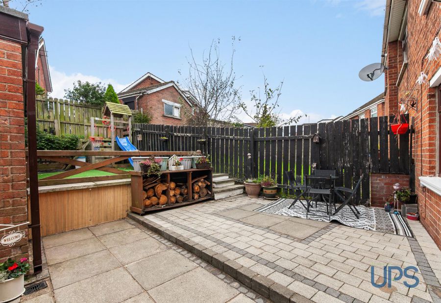 22 Brooke Crescent 22 Brooke Crescent