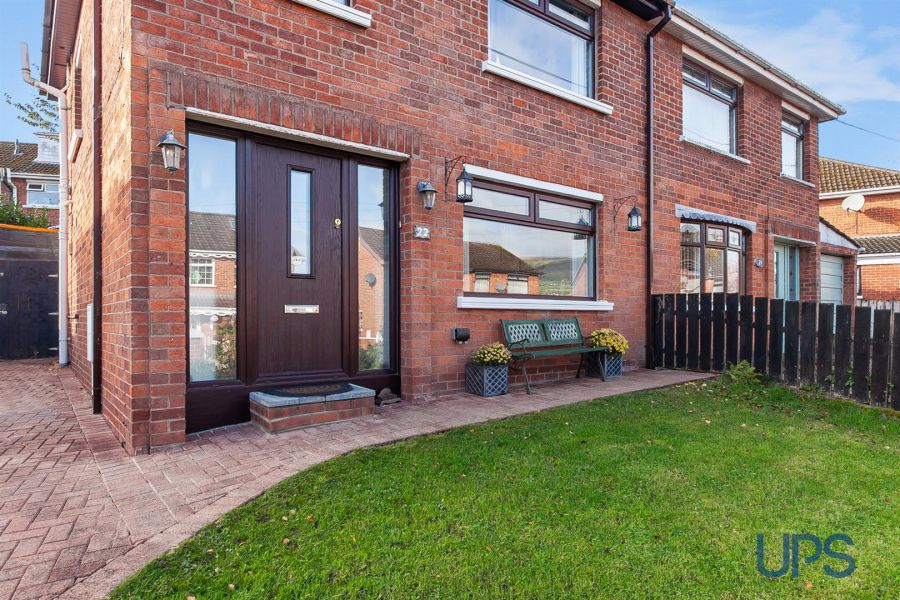 22 Brooke Crescent 22 Brooke Crescent