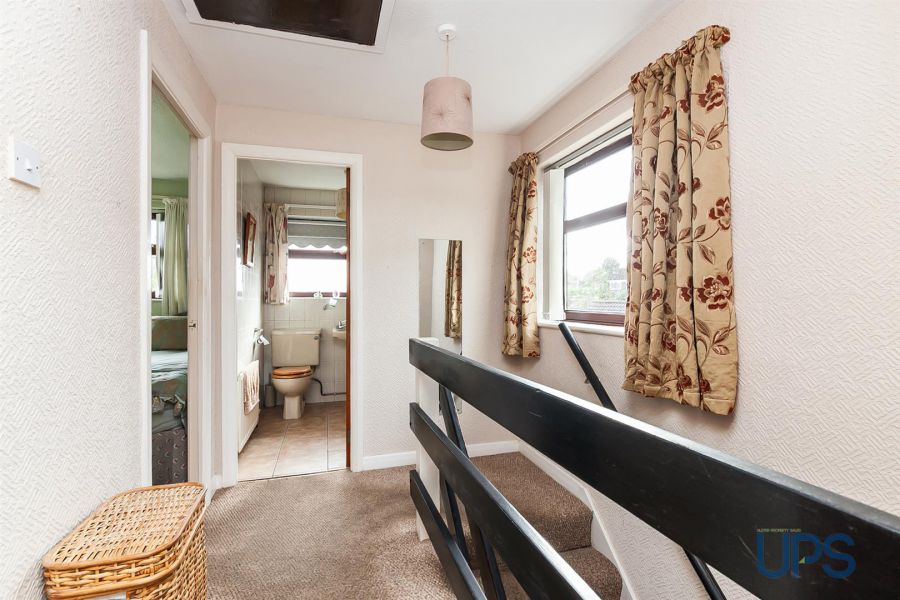 77 Orchardville Crescent 77 Orchardville Crescent