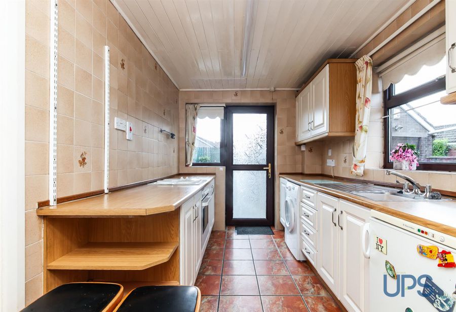 77 Orchardville Crescent 77 Orchardville Crescent