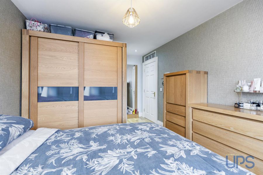 Apartment 4, 32 St. Annes Road