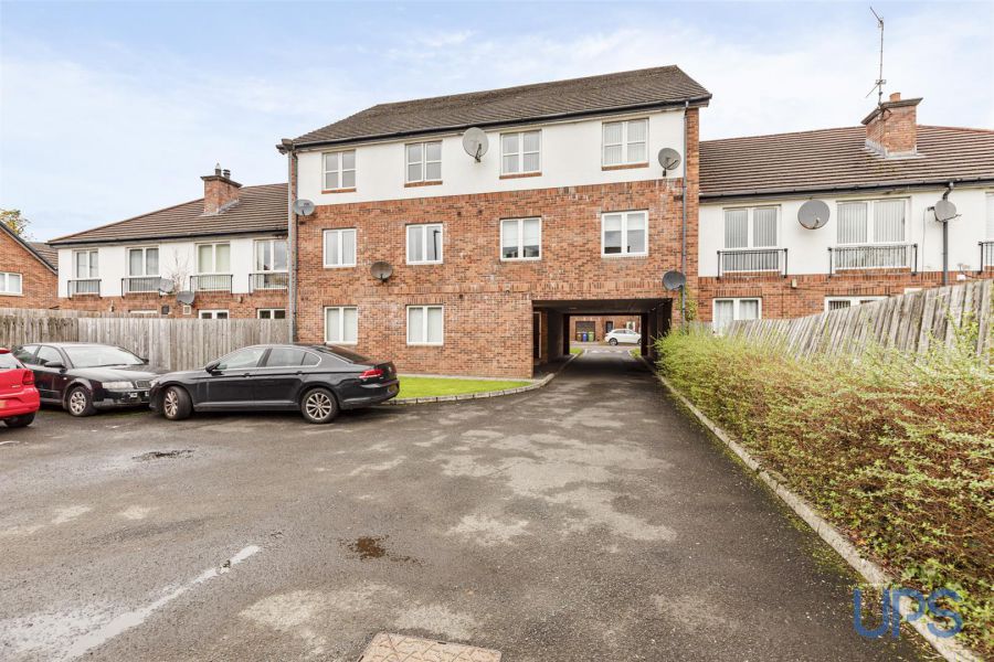 Apartment 4, 32 St. Annes Road