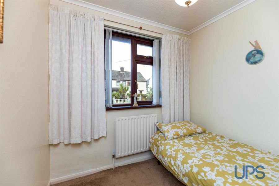 25 Riverdale Park North