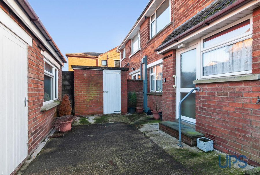 89 Stewartstown Park