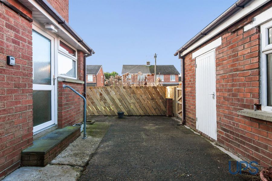 89 Stewartstown Park