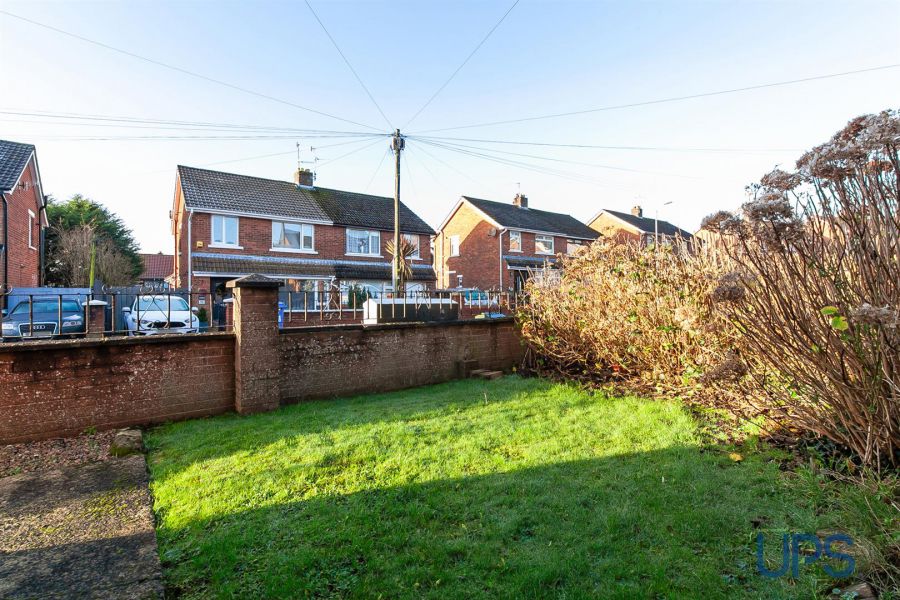 89 Stewartstown Park