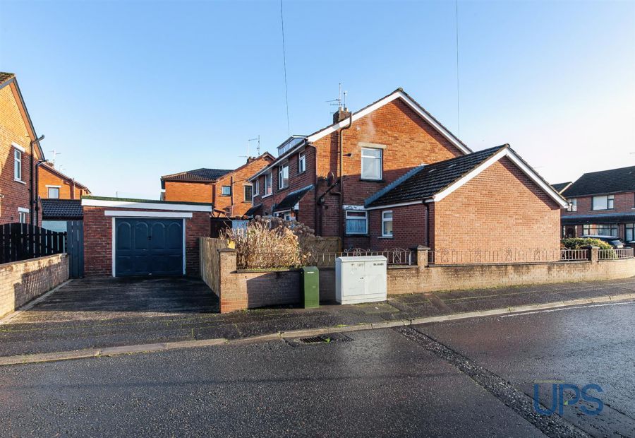 89 Stewartstown Park