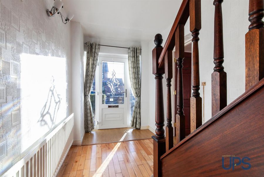 89 Stewartstown Park