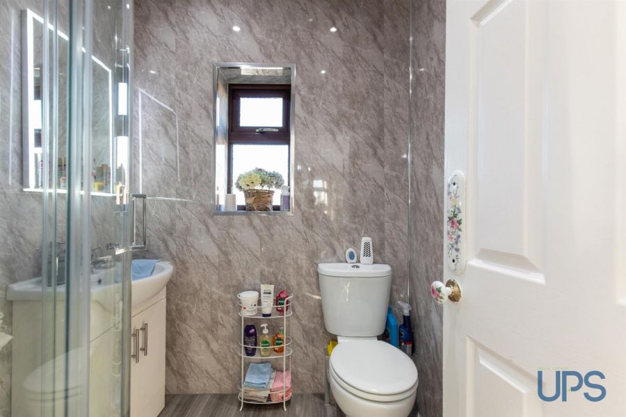 78 Andersonstown Park