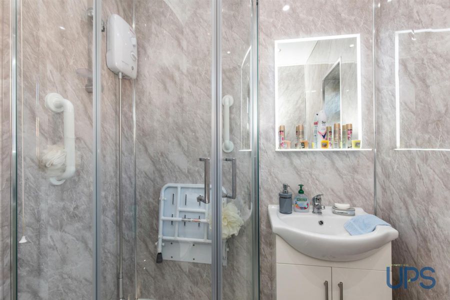 78 Andersonstown Park