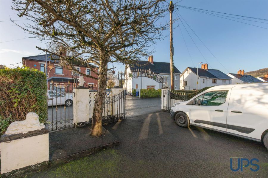 78 Andersonstown Park