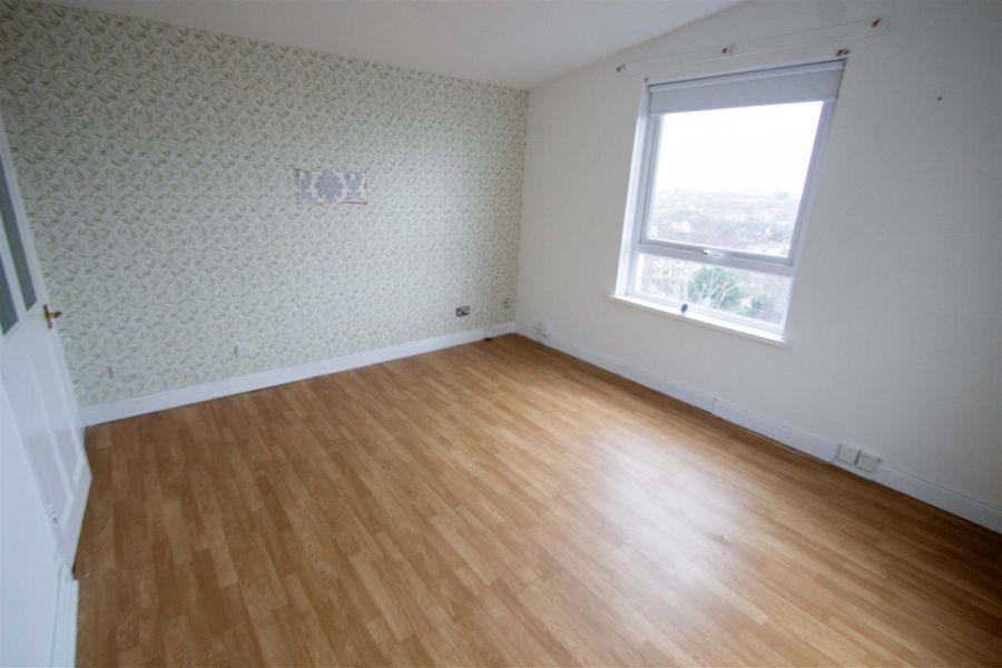 Apt, 8C Carrigart Avenue