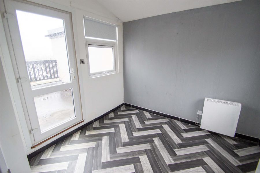 Apt, 8C Carrigart Avenue