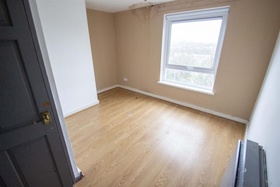 Apt, 8C Carrigart Avenue