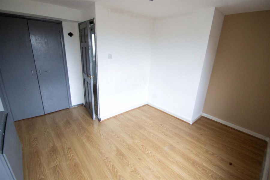 Apt, 8C Carrigart Avenue