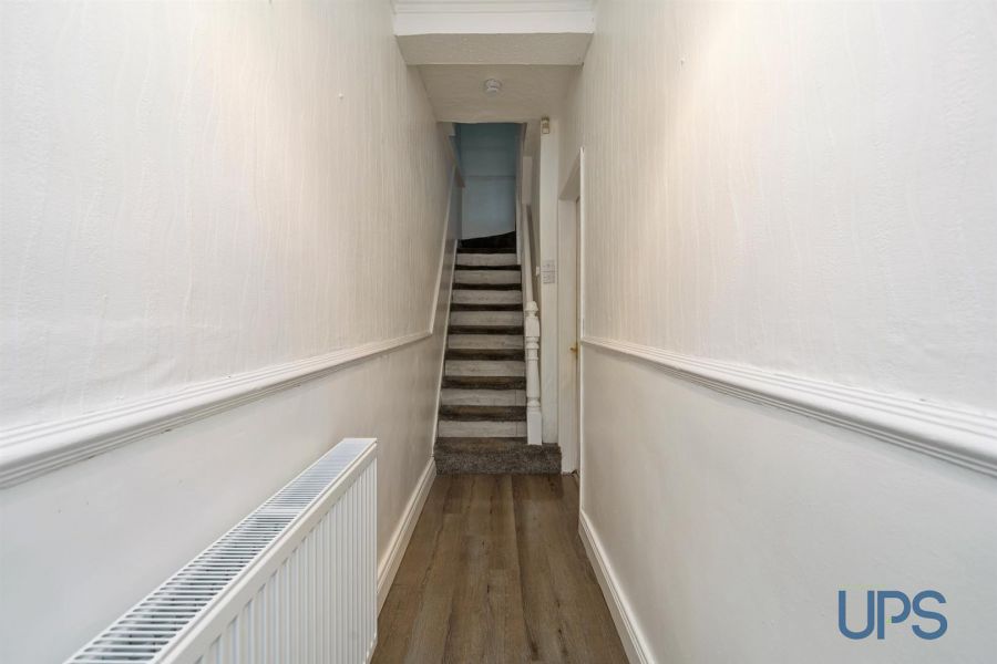 49 Fallswater Street