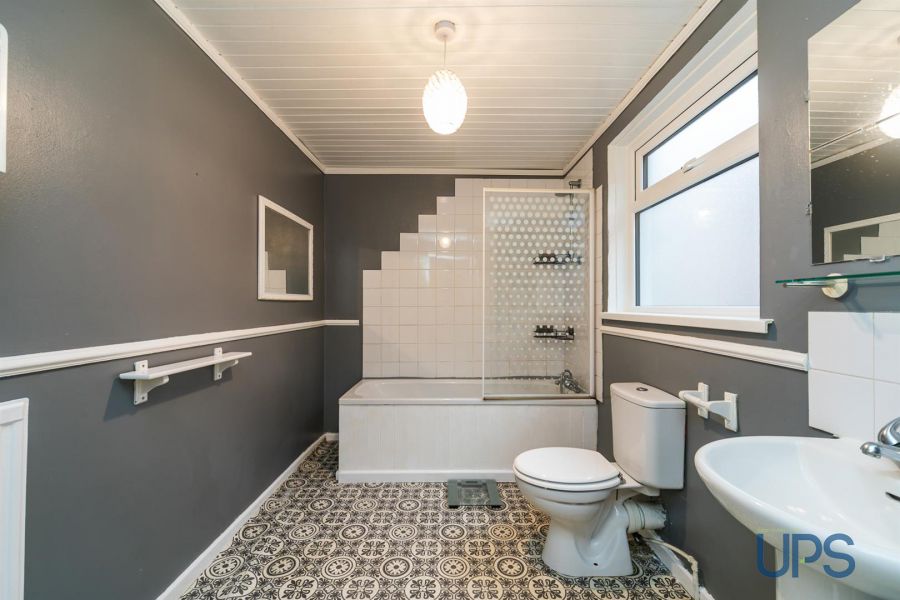 49 Fallswater Street