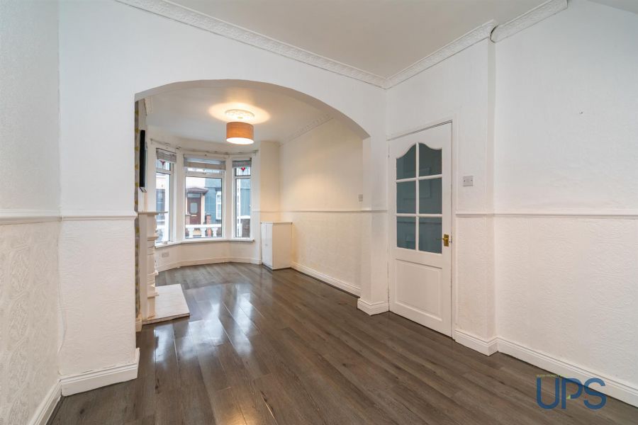 49 Fallswater Street