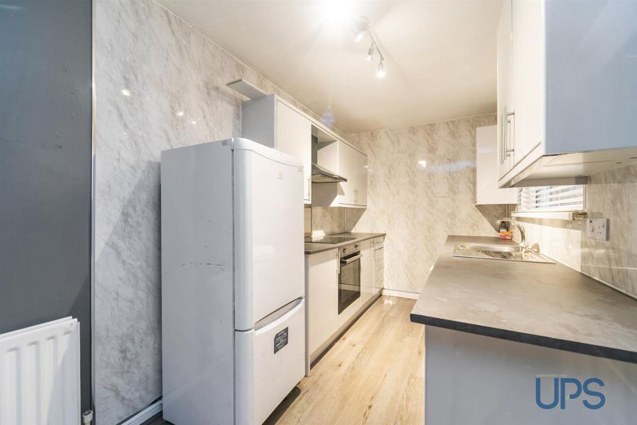 49 Fallswater Street