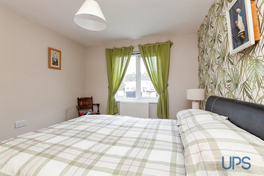 19 Kerrykeel Gardens