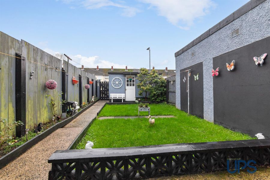 19 Kerrykeel Gardens